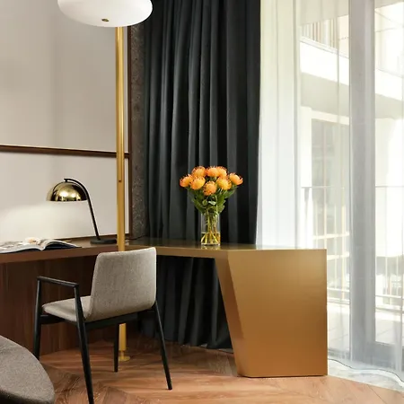 Verticale | Esperienze 4*