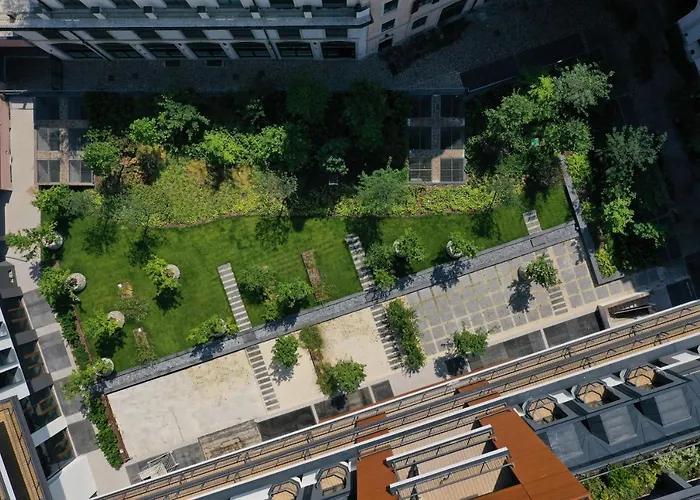 Verticale | Esperienze Szálloda Milánó