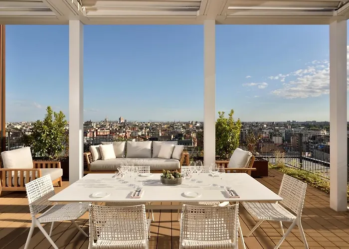 Verticale | Esperienze Szálloda Milánó