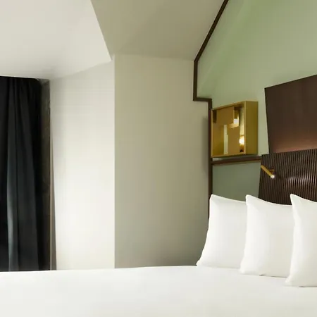 Verticale | Esperienze 4* Milano